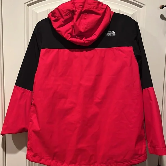 Northface Boundary red/black Triclimate jacket boys size large 14